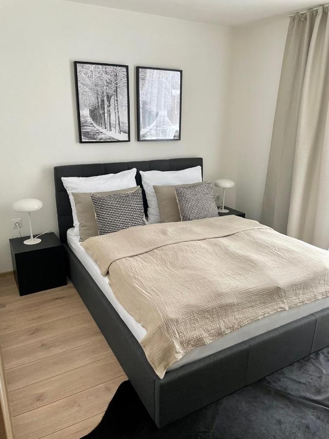 Apartmany Kellov Dom 迪马诺卡多林纳 外观 照片