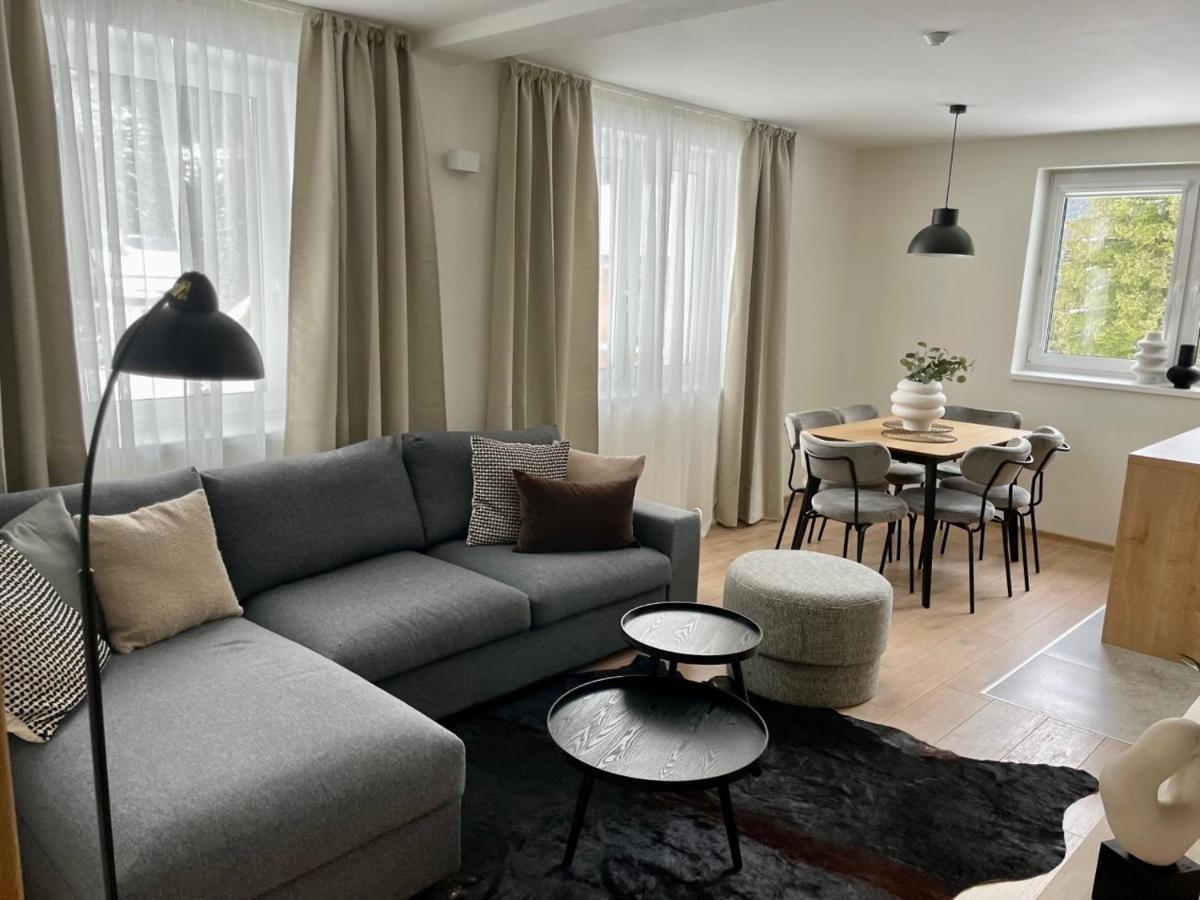 Apartmany Kellov Dom 迪马诺卡多林纳 外观 照片