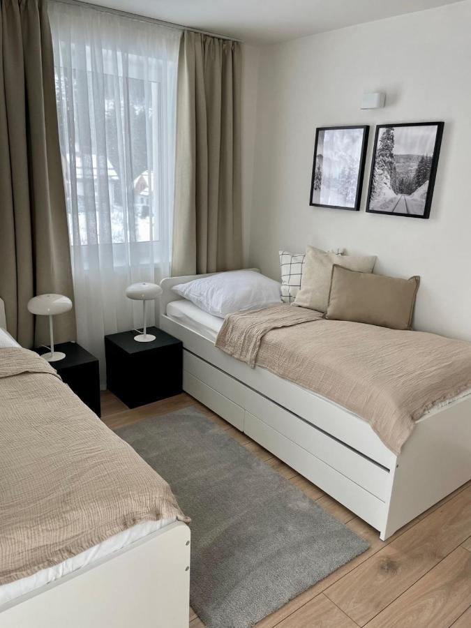 Apartmany Kellov Dom 迪马诺卡多林纳 外观 照片