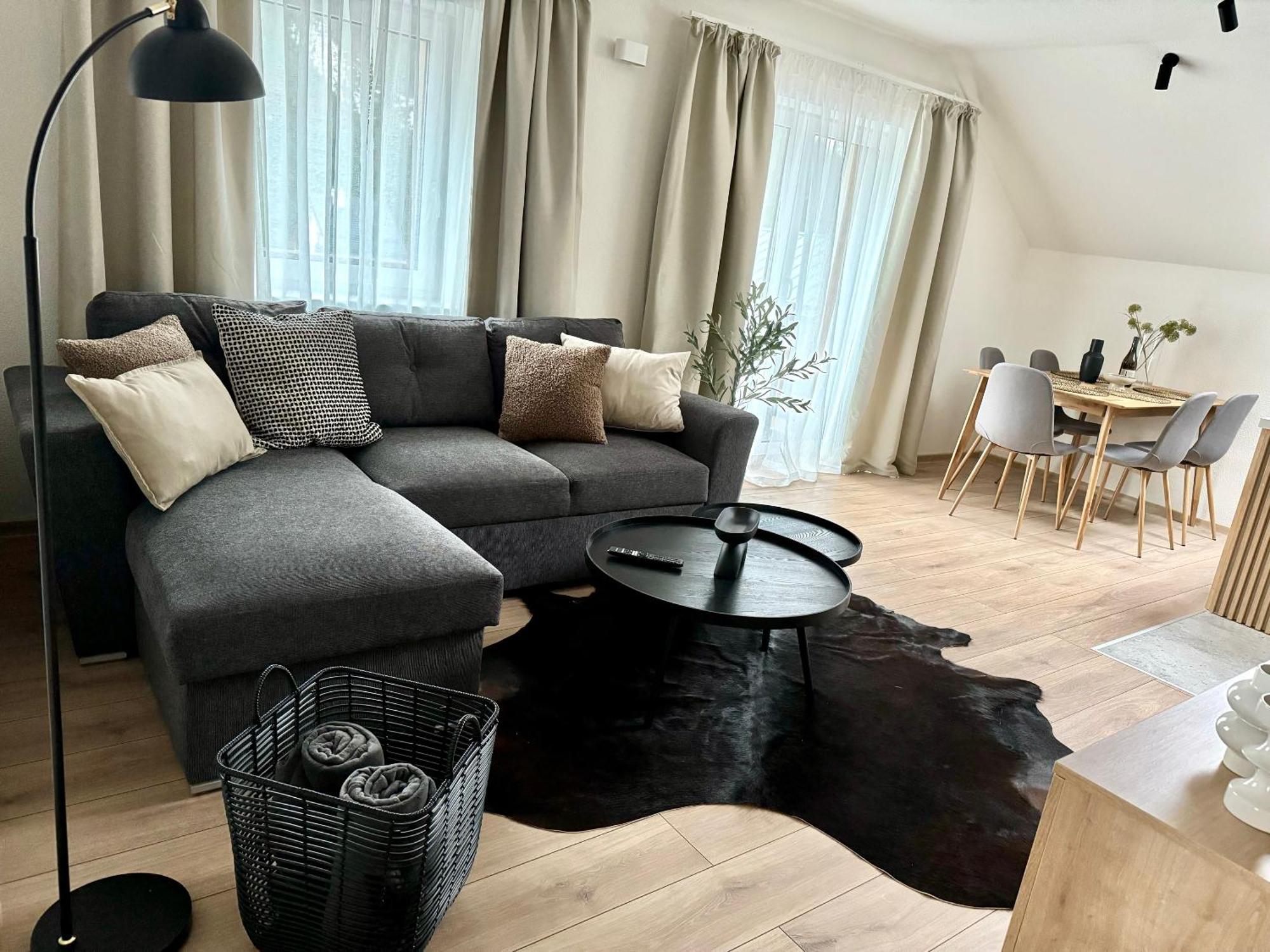 Apartmany Kellov Dom 迪马诺卡多林纳 外观 照片