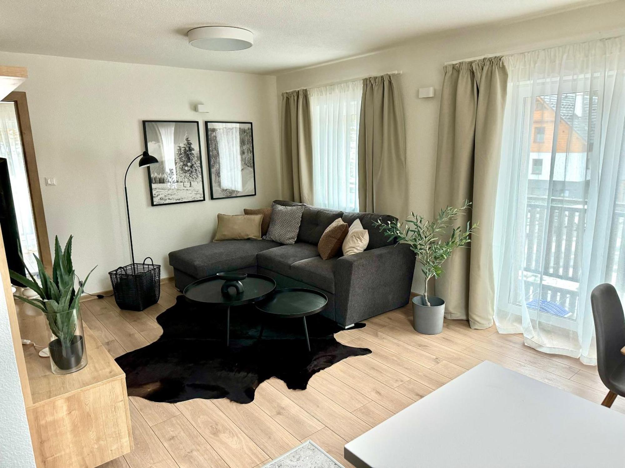 Apartmany Kellov Dom 迪马诺卡多林纳 外观 照片