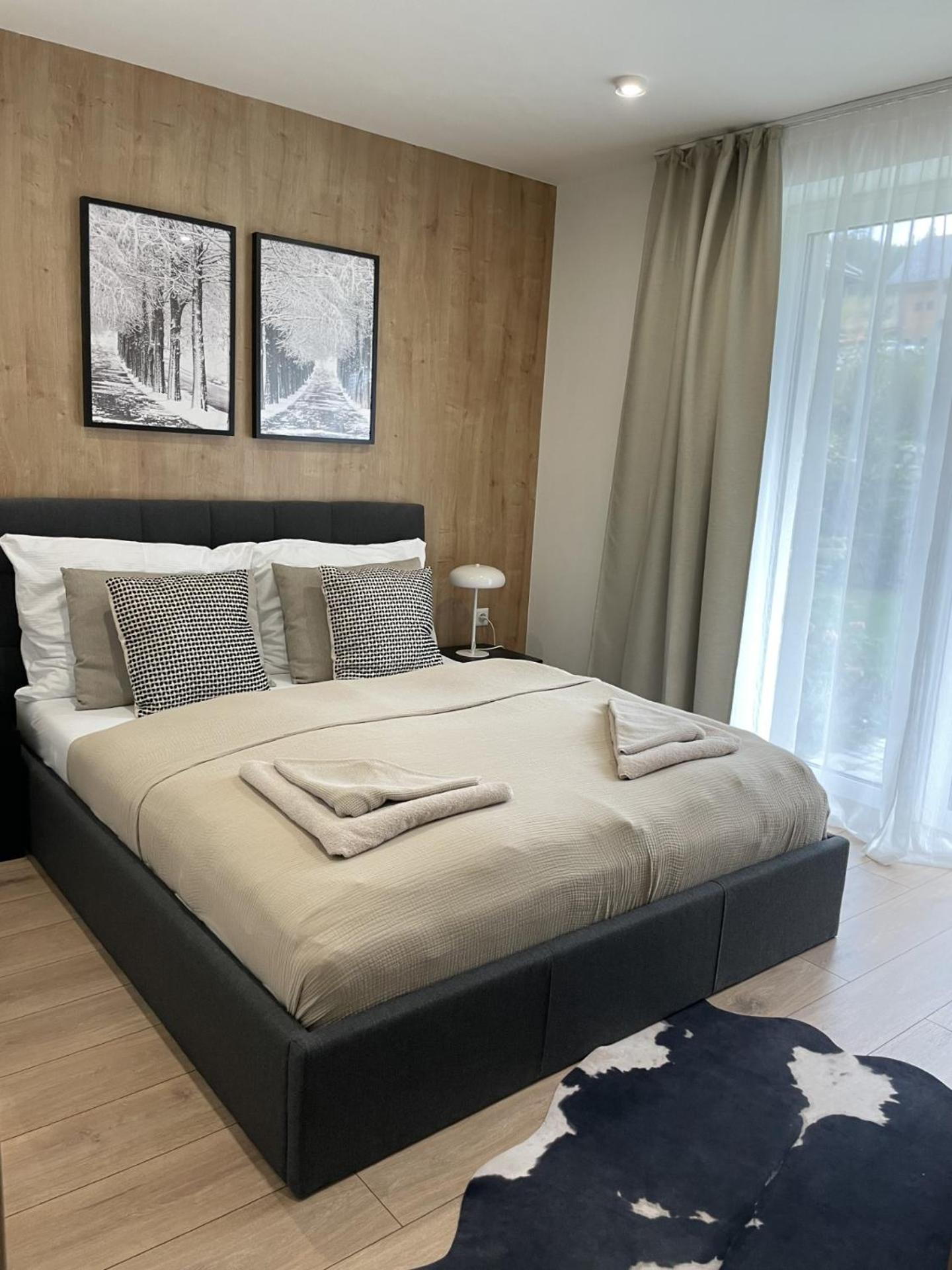 Apartmany Kellov Dom 迪马诺卡多林纳 外观 照片
