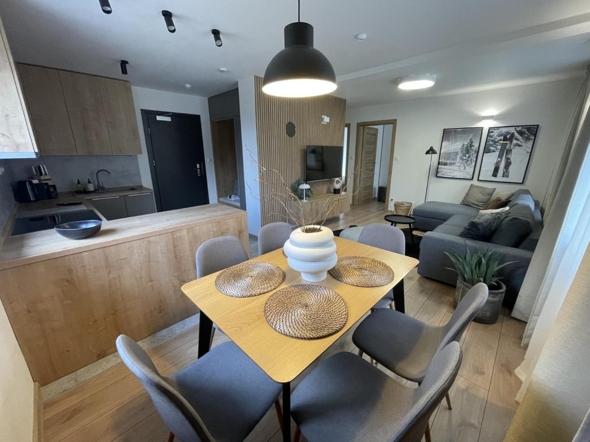 Apartmany Kellov Dom 迪马诺卡多林纳 外观 照片