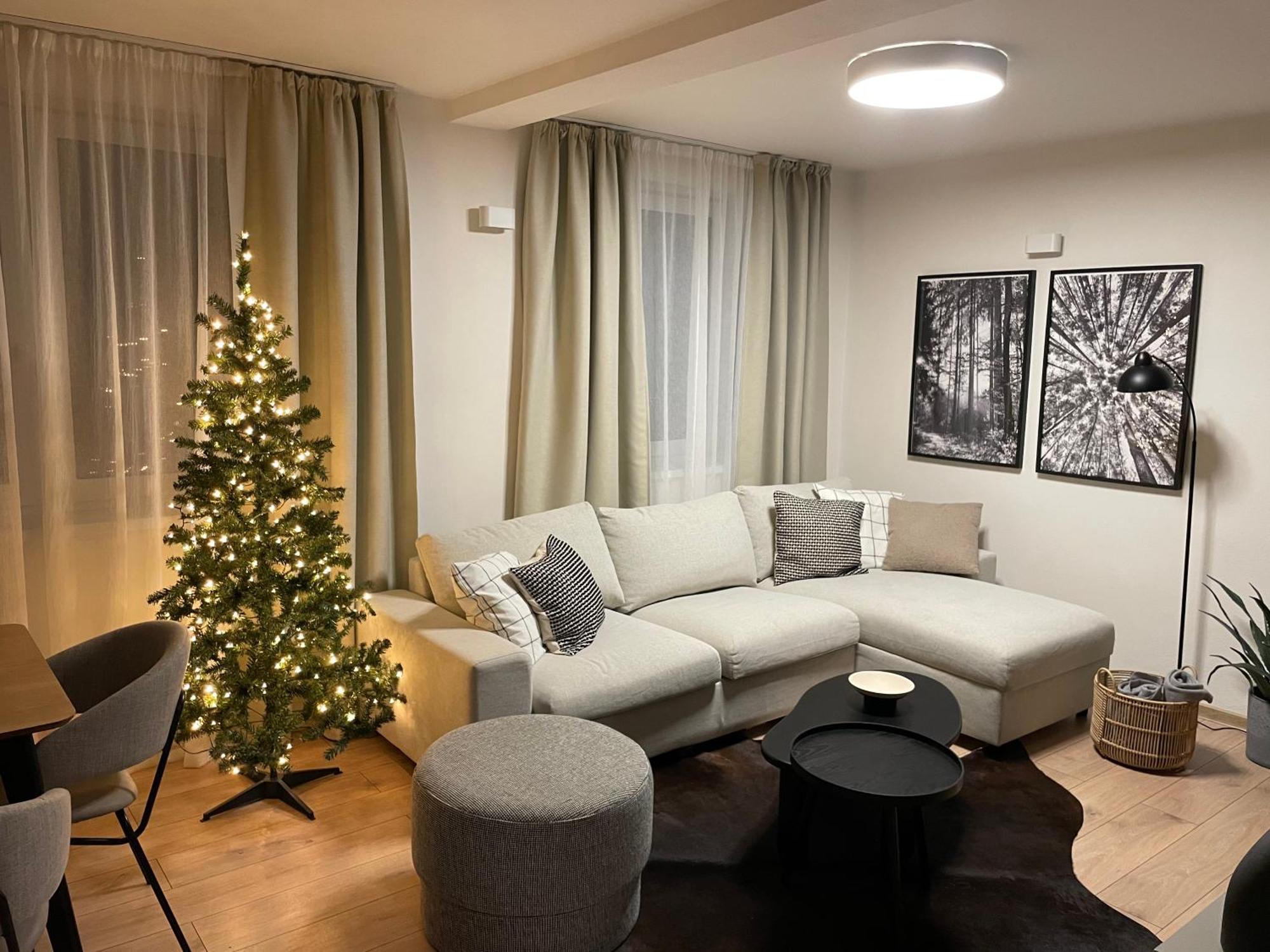 Apartmany Kellov Dom 迪马诺卡多林纳 外观 照片