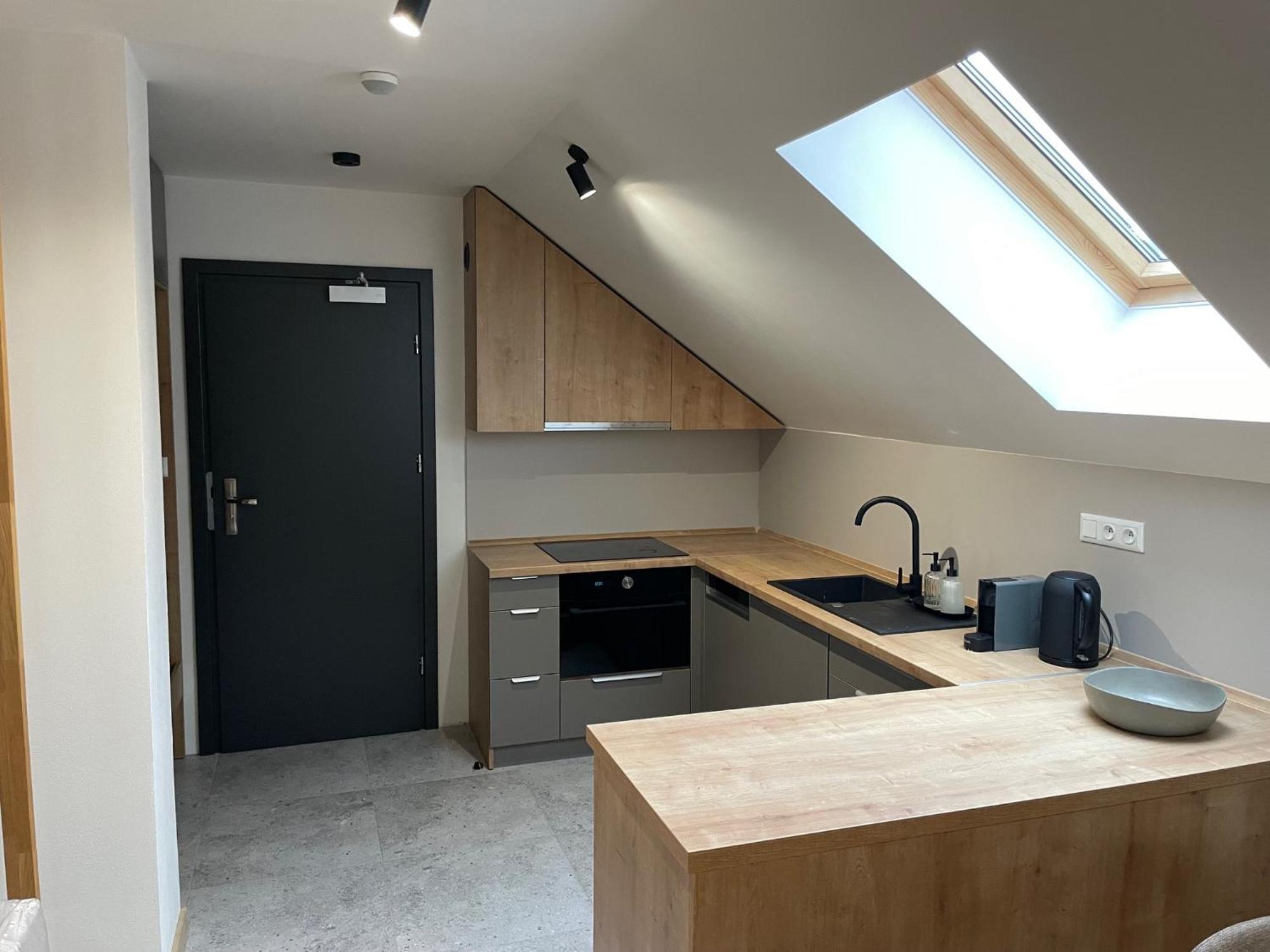 Apartmany Kellov Dom 迪马诺卡多林纳 外观 照片